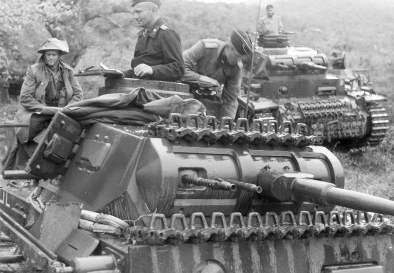 Early type Panzer III in Greece, May 1941.