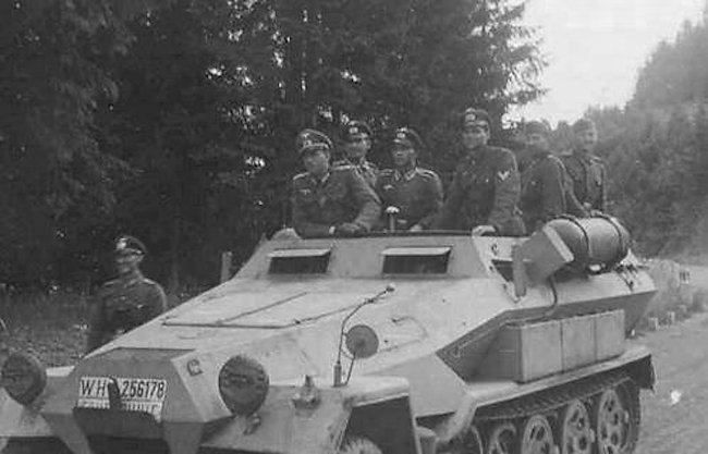Schützenpanzerwagen Sd.Kfz.251/1 Ausf.B Stadtgas