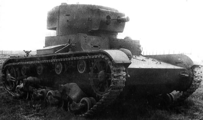 An HT-130 during trials during the late 1930s. The tank is equipped with two radio antennas, indicating it was in fact radio controlled