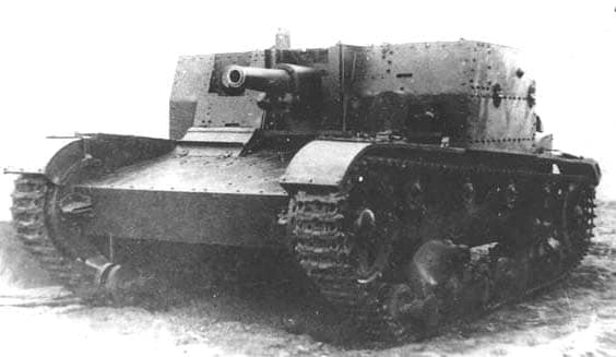 The AT-1 prototype. Notice the similarities to the SU-1, with the exceptions of the gun and subtle superstructure changes.