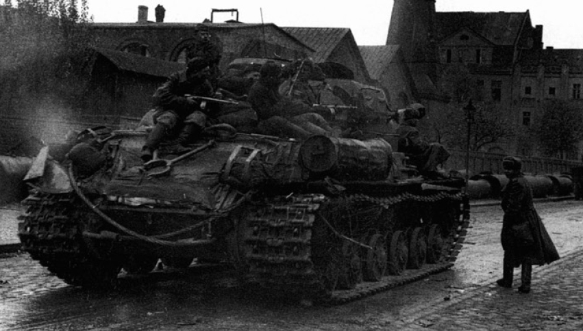 JS2 in action Berlin 1945